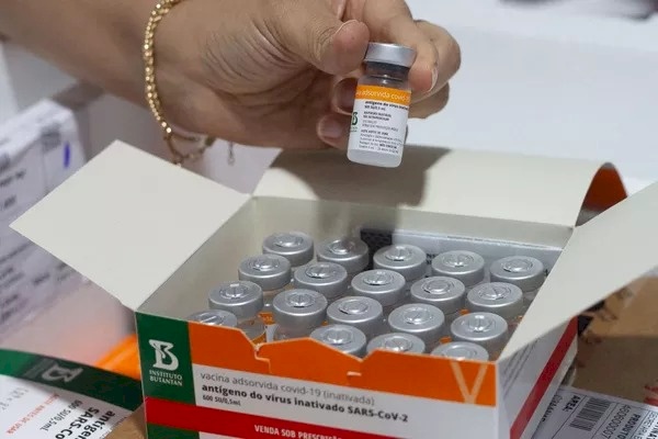 Imunizantes da Coronavac para vacinar crianças contra a Covid-19