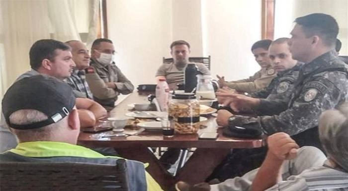 Reunião da diretoria do Haras Cartaxo com as autoridades
