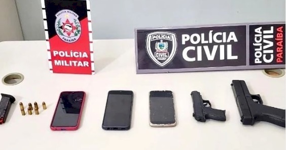 Armas de fogo e celulares apreendidos em ação cojunta das polícias militar e civil 