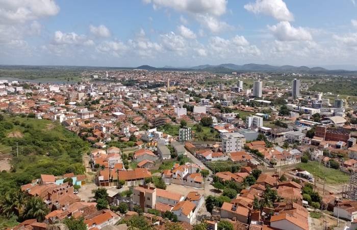 Mulher detida por desacato na cidade de Cajazeiras