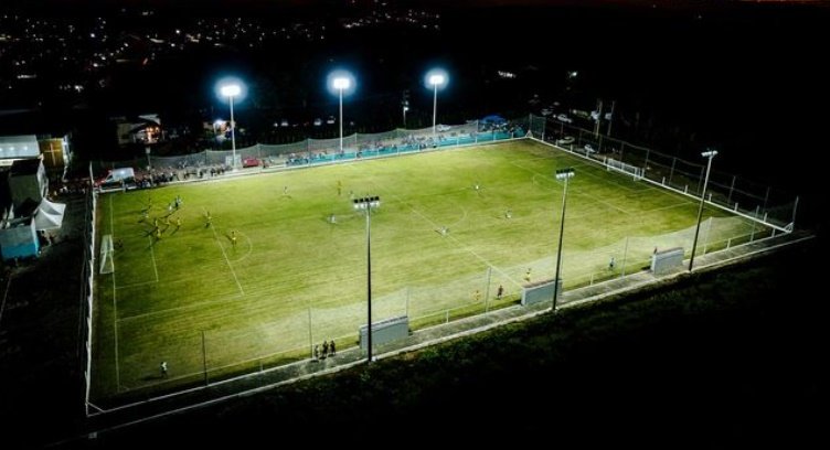 Iluminação do Campo Aníbal, no município de Alagoa Nova.