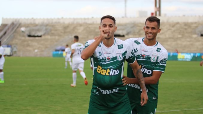 Zagueiro Breno Cézar, do Sousa Esporte Clube