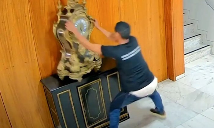 Prisão de réu que quebrou relógio histórico no Planalto