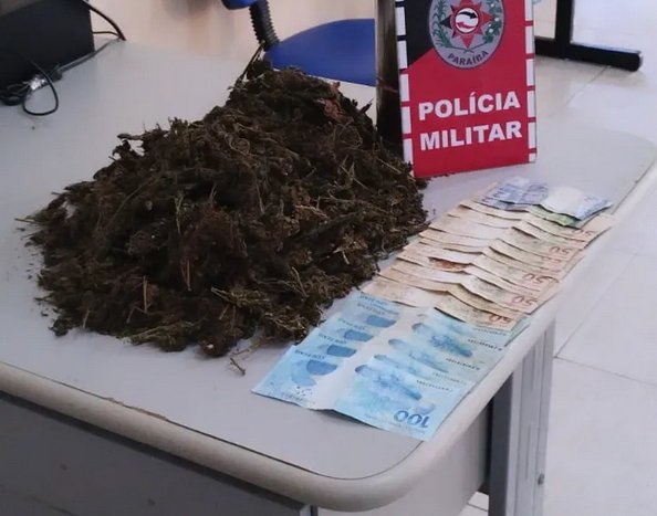 Material ilícito apreendido em ação da Polícia Militar