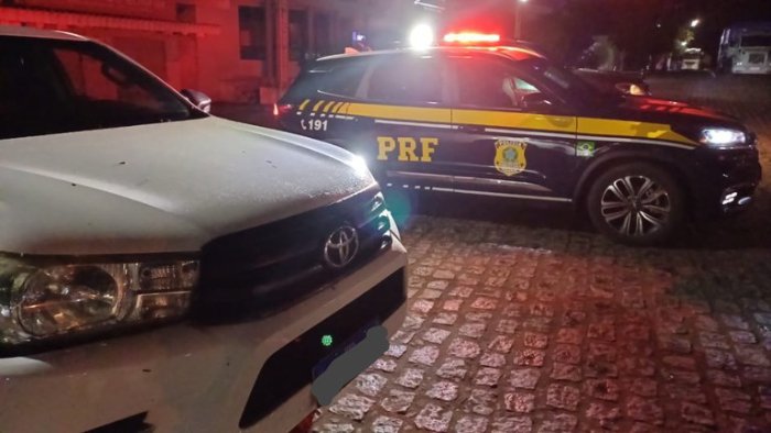Veículo furtado recuperado em ação da PRF, na Paraíba