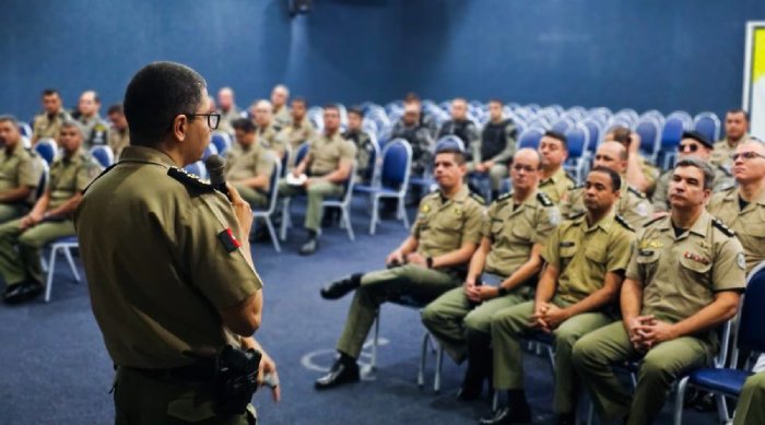 Reunião com comandantes em Campina Grande
