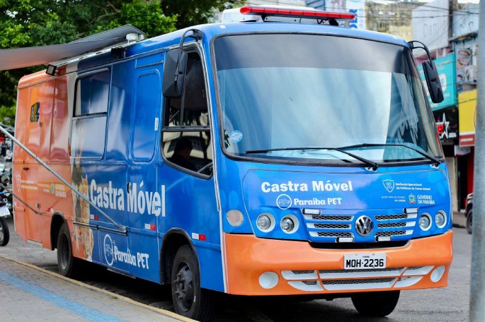 Castração itinerante em bairros de Campina Grande