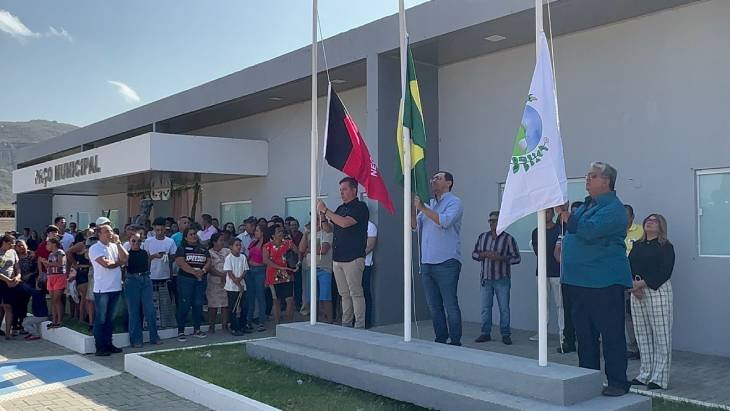 Hasteamento dos Pavilhões