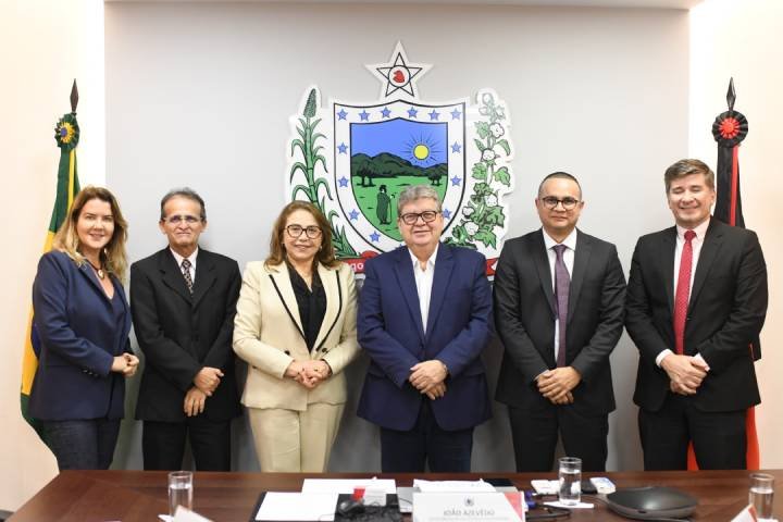 Governador discute segurança eleitoral com a presidente do TRE/PB