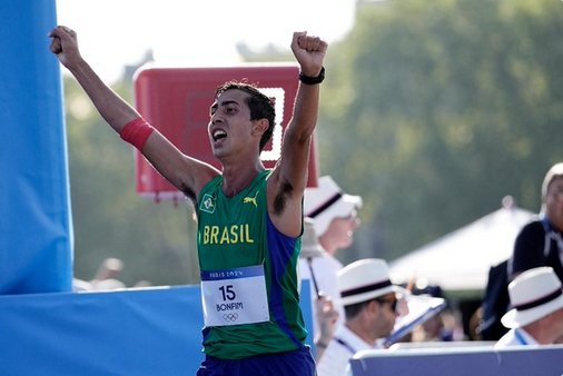 Caio Bonfim fatura prata inédita para o Brasil