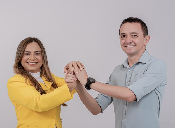 Candidata a Prefeita, Adeilza Soares e Leonardo Nóbrega, vice
