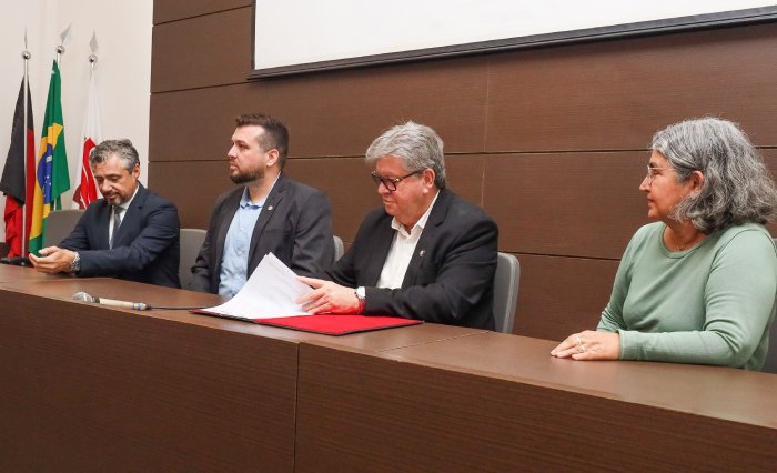 Acordo de cooperação técnica para fomentar projetos de intercâmbio cultural
