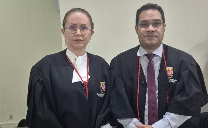 ª promotora de Justiça de CG, Luciara Lima Simeão Moura, e o promotor de Justiça Ernani Lucas Nunes Menezes