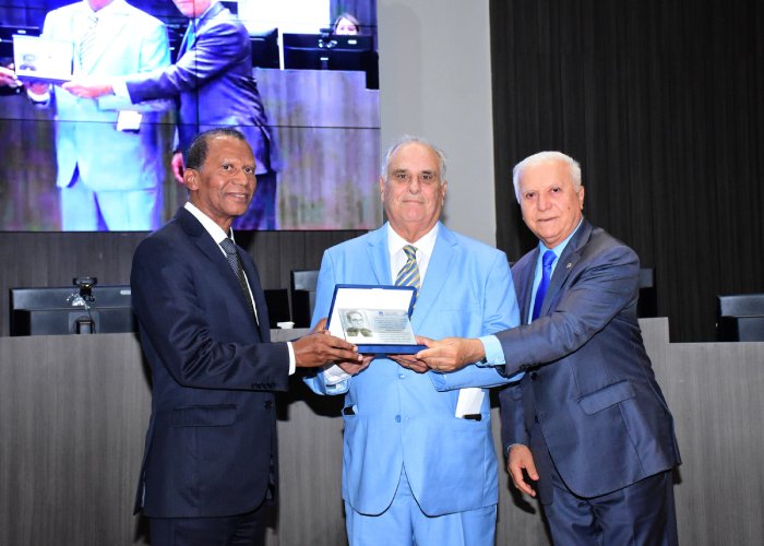 Memória de Luiz da Costa Araújo Bronzeado em seu centenário de nascimento