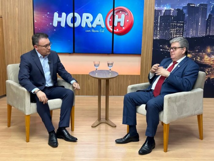 Governador João Azevêdo (PSB) no programa Hora H, da TV Manaíra