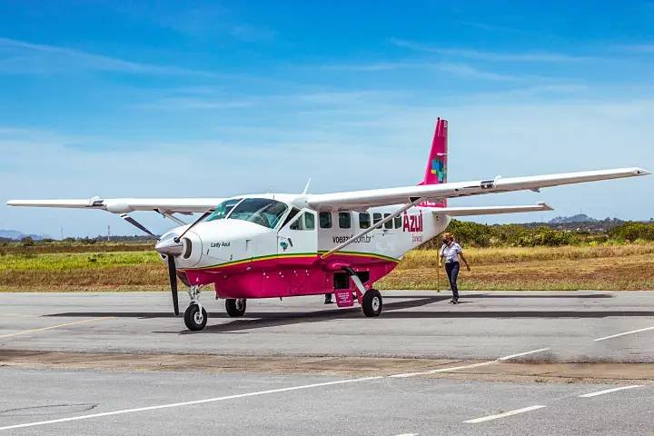 A Azul Linhas Aéreas e a administração do Aeroporto de Patos 