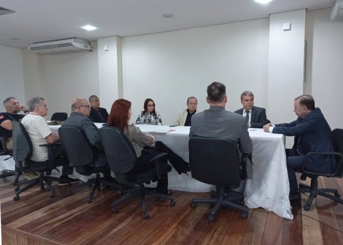 Reunião sobre situação no Presídio do Roger