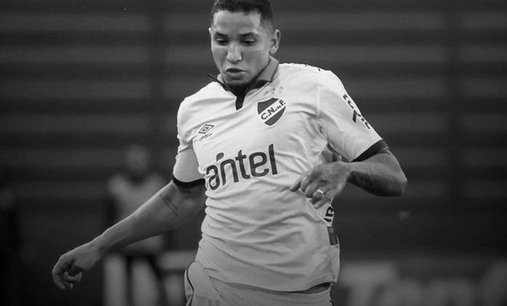 zagueiro uruguaio, Juan Izquierdo, de 27 anos