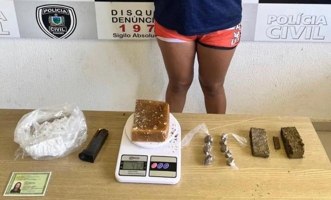 Mulher presa pela polícia civil pelo crime de tráfico de drogas 