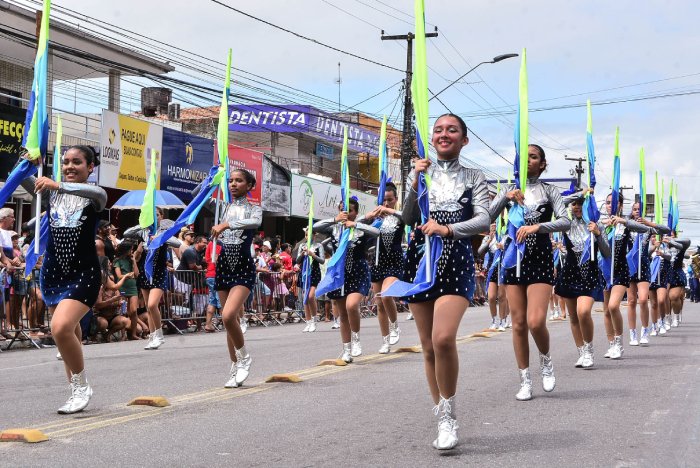 Desfile cívico-militar em comemoração ao Dia da Independência do Brasil