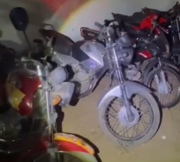 Motocicletas adulteradas apreendidas pela PM, no Sertão