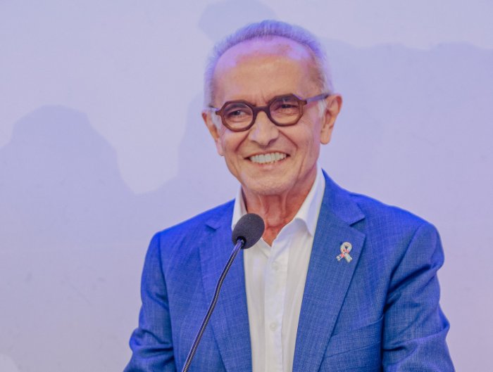 Prefeito Cícero Lucena, candidato à reeleição
