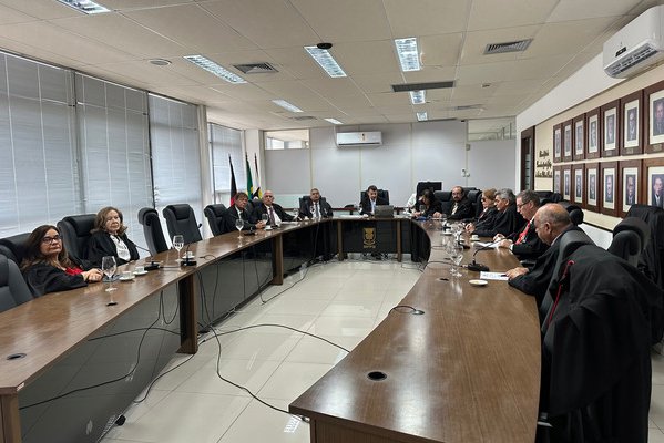 Resolução sobre instalação de gabinetes dos novos procuradores