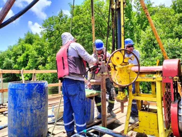 Primeiros serviços da construção da Ponte do Futuro