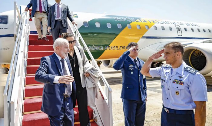  Lula desembarca em Brasília