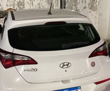 Carro roubado recuperado durante abordagem policial