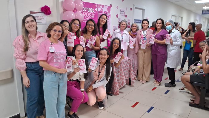 Ação de conscientização sobre prevenção do câncer de mama no Metropolitano