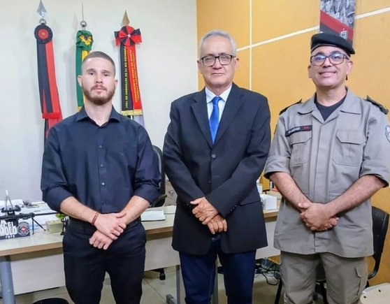 Visita do promotor de justiça ao 6° BPM