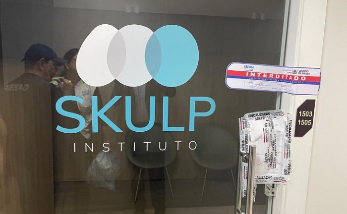 Interditação de instituto por venda irregular de órteses cranianas