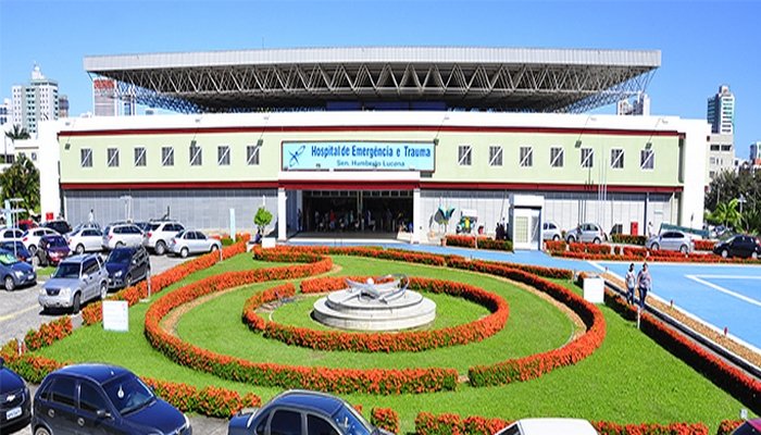 Serviço de odontologia hospitalar aos pacientes internos