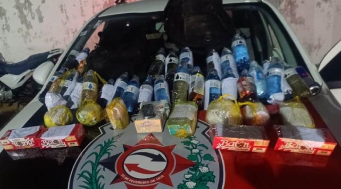 Apreensão de drogas, bebidas alcoólicas, celulares e carregadores