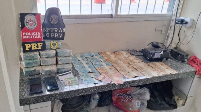 Apreensão de dez quilos de crack e mais de R$ 2 mil reais
