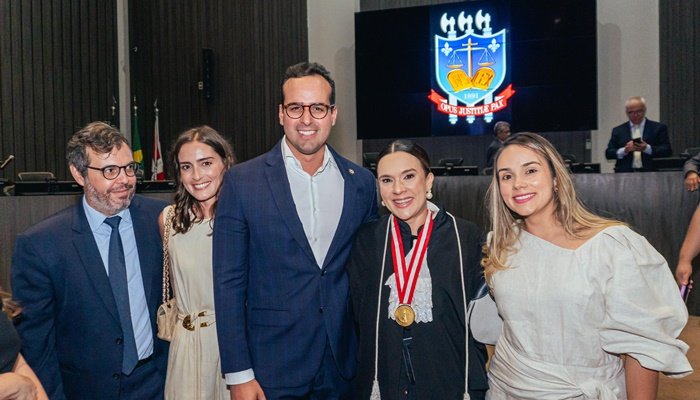 Lucas Ribeiro prestigia posse da desembargadora Anna Carla Lopes e destaca harmonia entre os Poderes no desenvolvimento da Paraíba