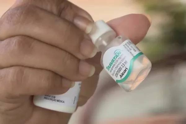 Entrega colírios para controle do glaucoma