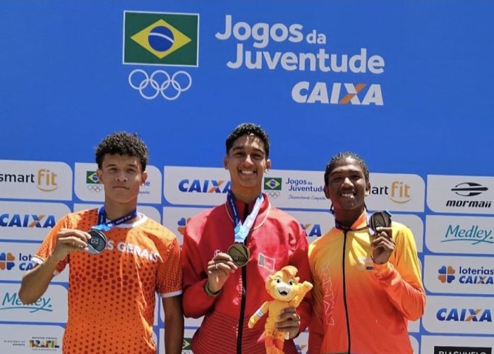 Duas medalhas de ouro conquistadas no atletismo