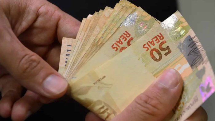 Pagamento da primeira parcela do 13° salário 