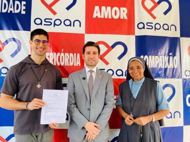 Deputado Michel Henrique em visita a ASPAN, em João Pessoa