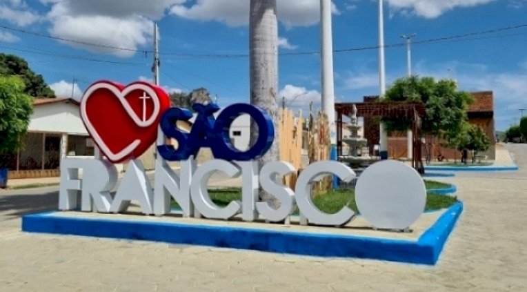 Letreiro com o nome São Francisco 