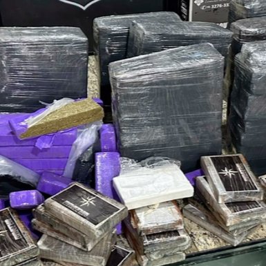 Apreensão de 250kg de maconha e 25kg de pasta base de cocaína, em Ponta Grossa