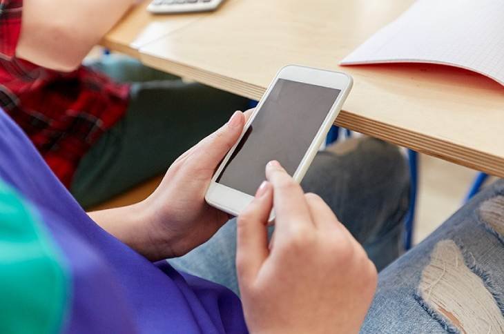 Uso de celular nas Escolas