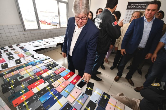 Investigação para identificar autores de roubos de telefones celulares