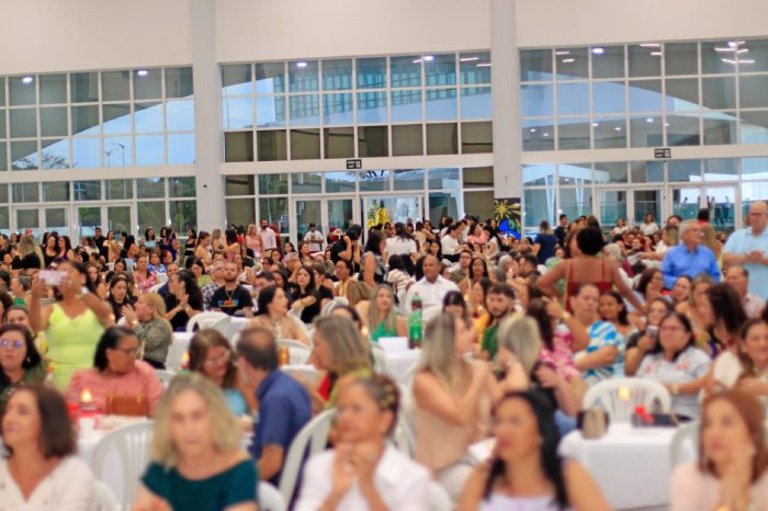 Festa dos profissionais premiados no Escola Nota 10 e no CMEI Nota 10