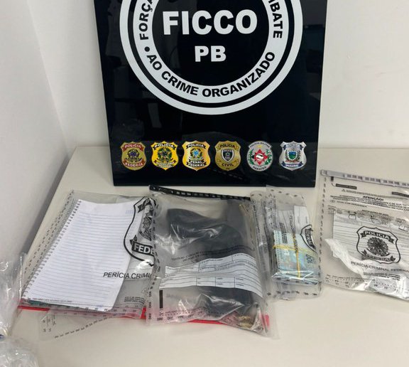 Apreensão de arma, munições e drogas em operação
