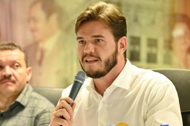 Prefeito, Bruno Cunha Lima