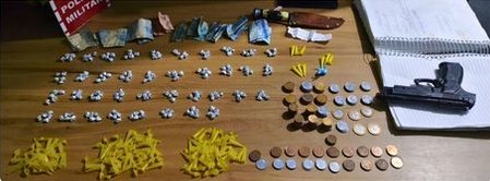 Material ilícito apreendido em ação da PM, em Sousa