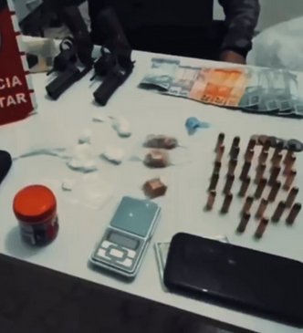 Prisão por tráfico de drogas e porte de arma de fogo